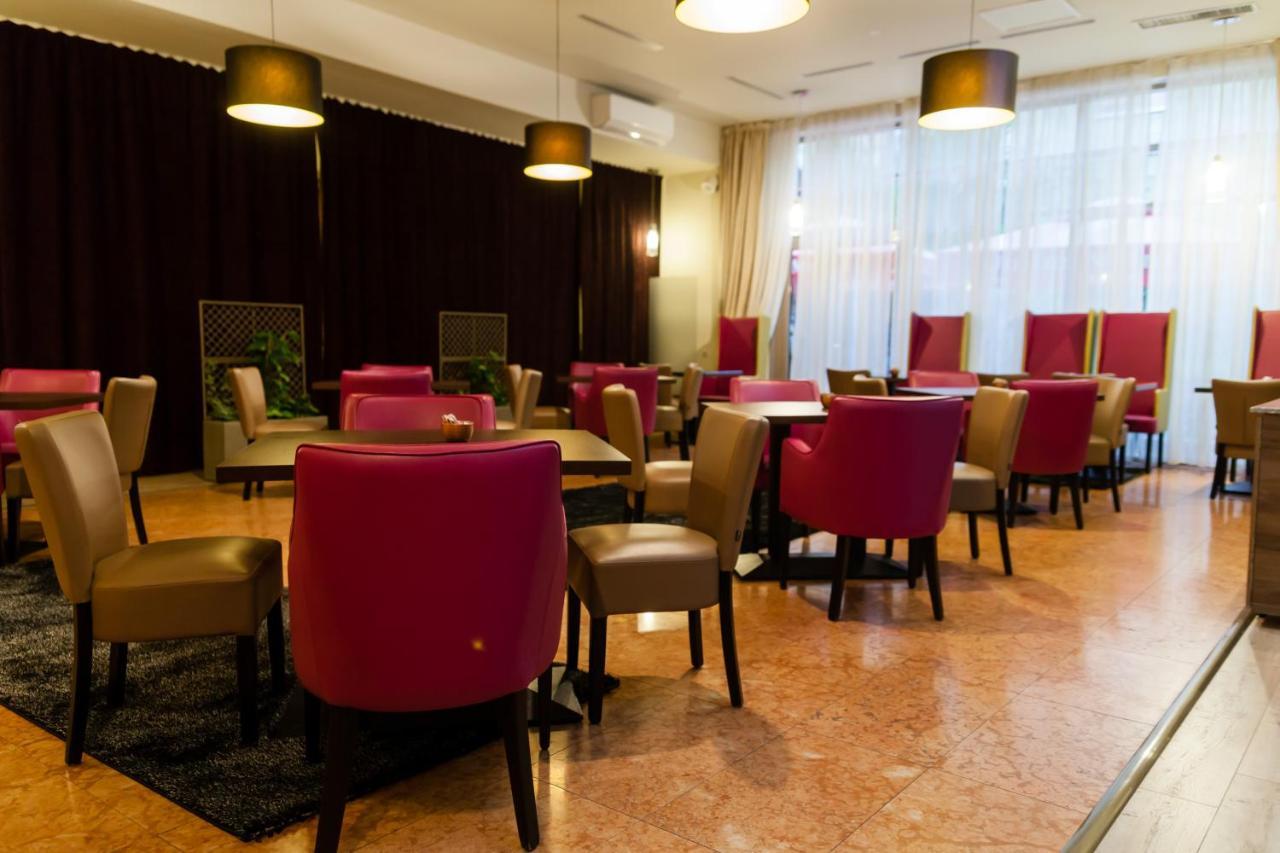 Hotel Wyndham Cluj Exterior foto