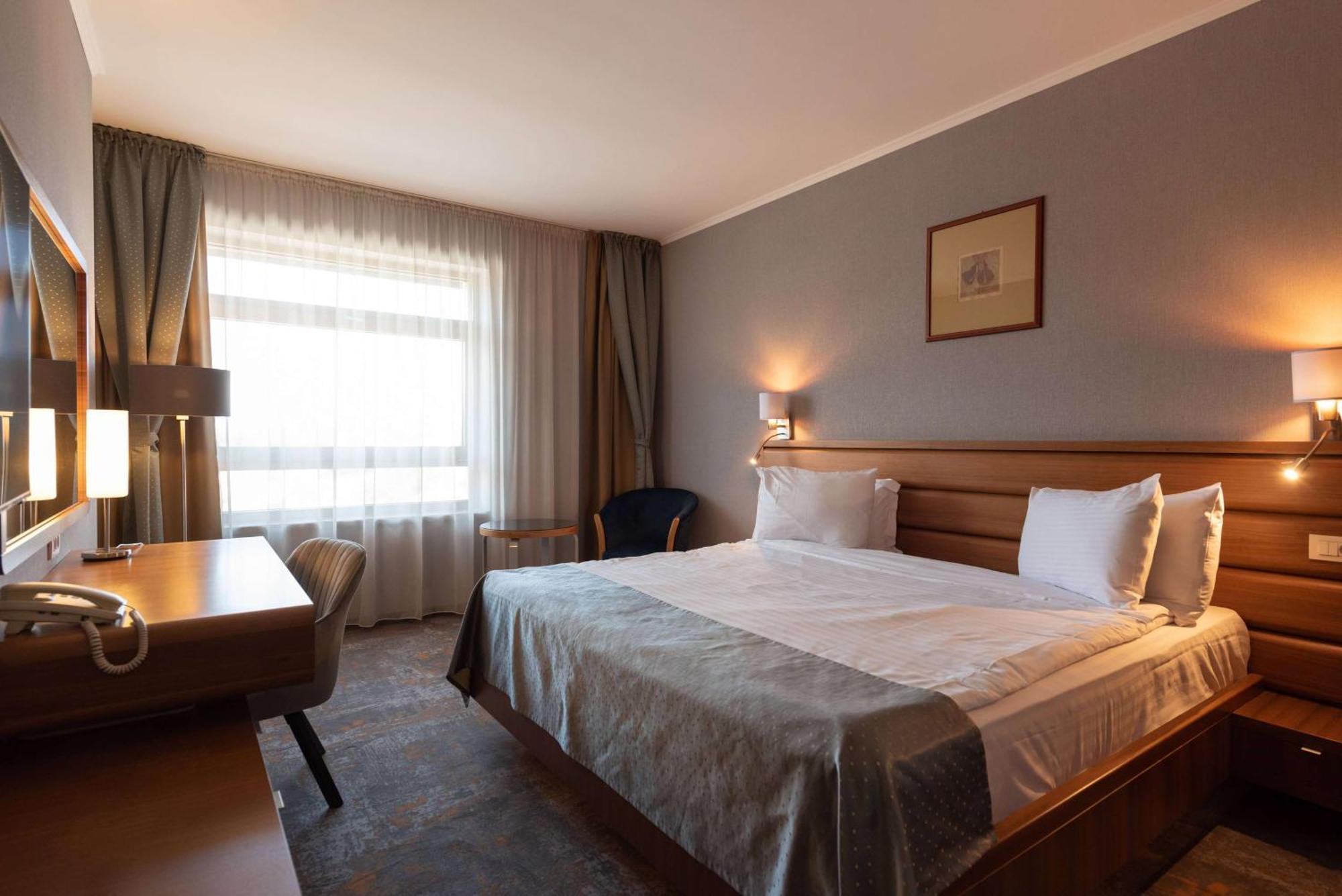Hotel Wyndham Cluj Exterior foto