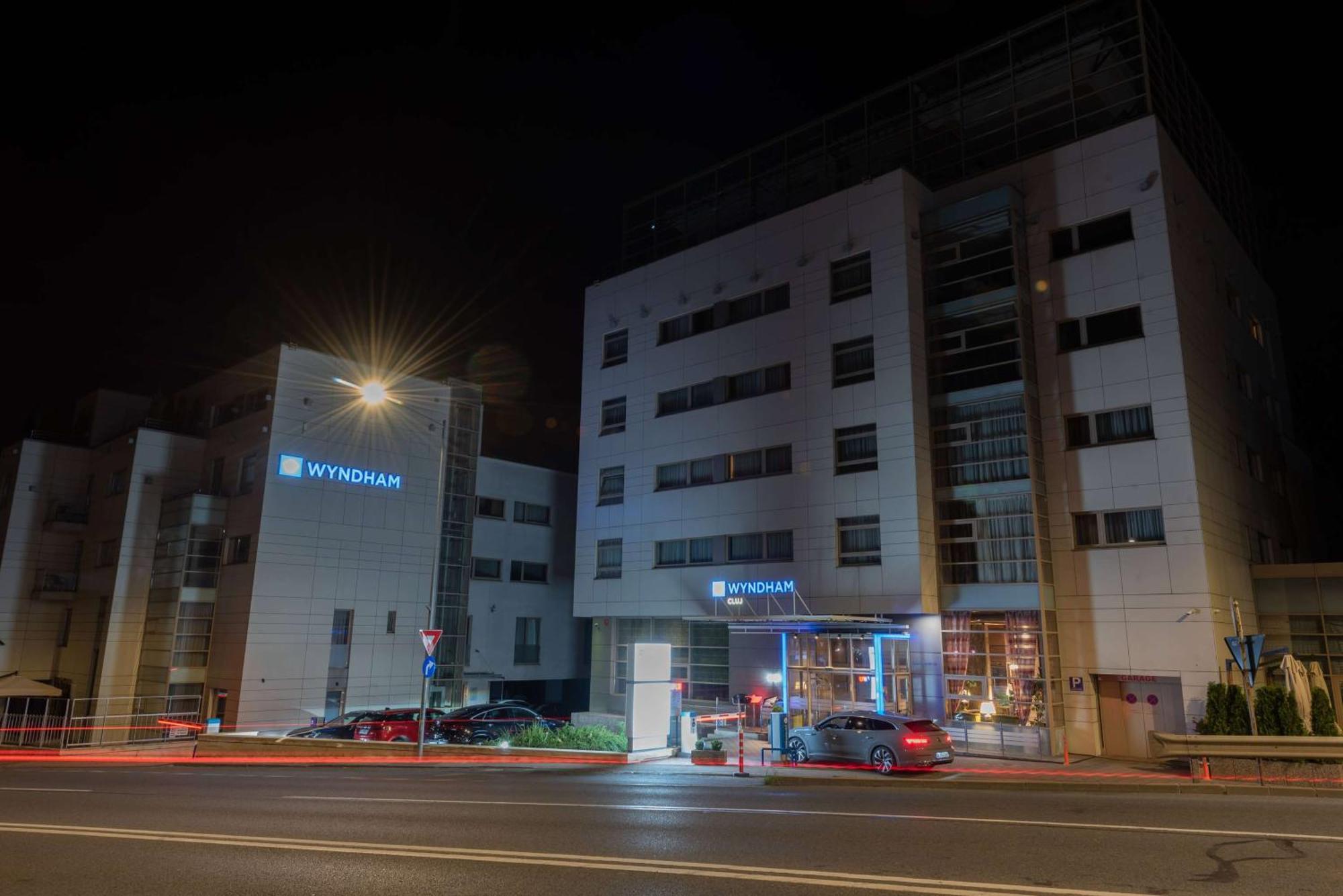 Hotel Wyndham Cluj Exterior foto